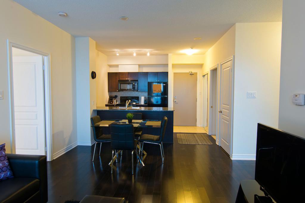Maplewood Furnished Suites Mississauga Exterior photo