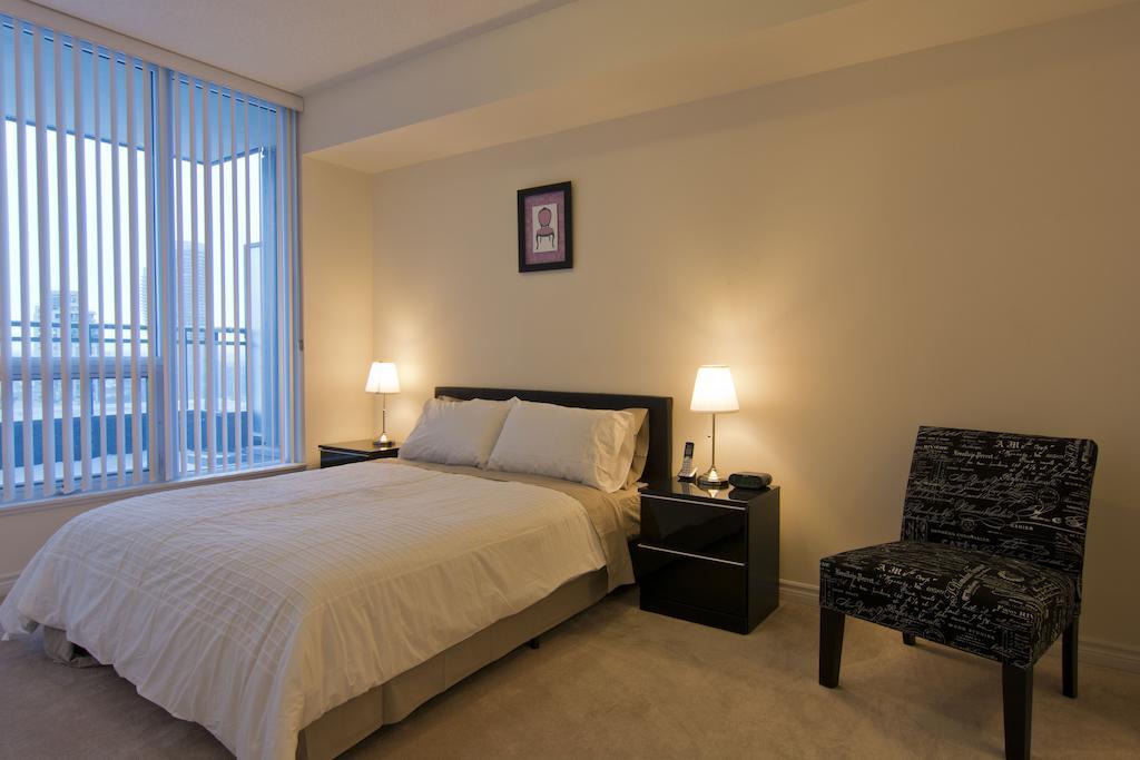 Maplewood Furnished Suites Mississauga Exterior photo
