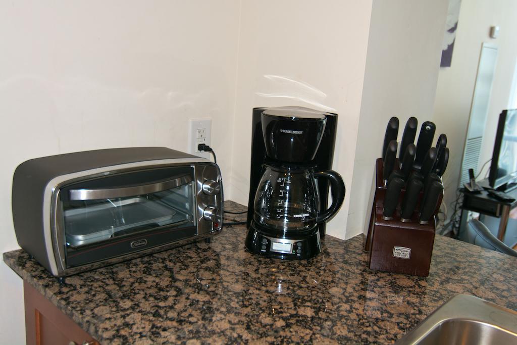 Maplewood Furnished Suites Mississauga Exterior photo