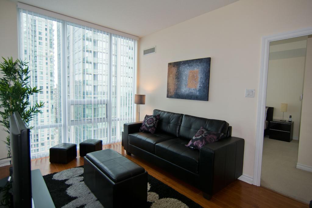 Maplewood Furnished Suites Mississauga Exterior photo